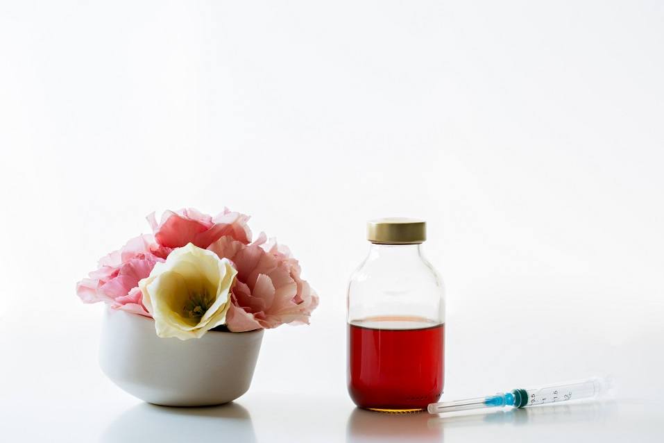 Medical bottle with liquid for injection