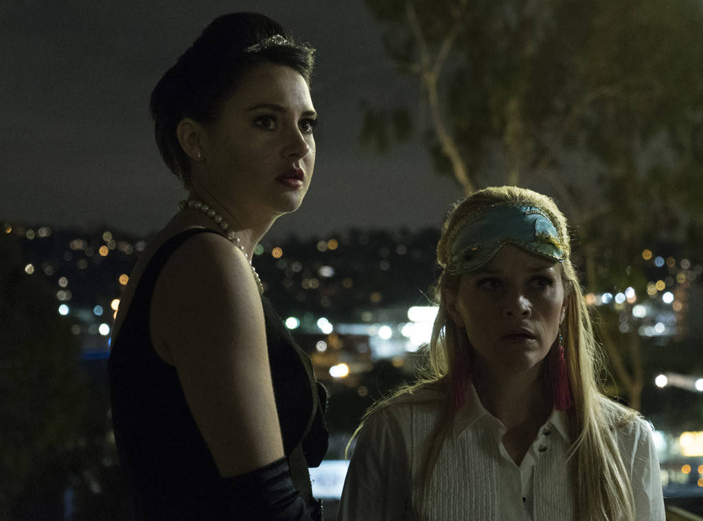 Shailene Woodley and Reese Witherspoon stand next to each other in costumes Shailene Woodley and Reese Witherspoon stand next to each other in costumes