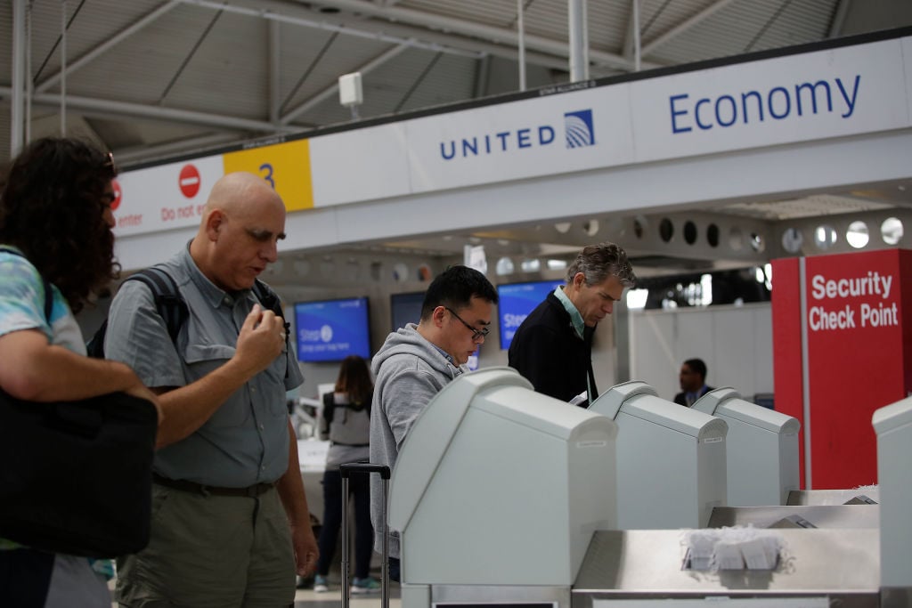 economy flight check in