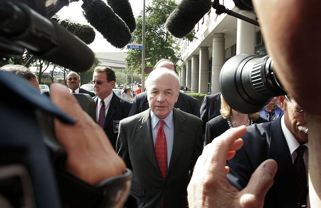 Former Enron chairman Kenneth Lay leaves the courthouse