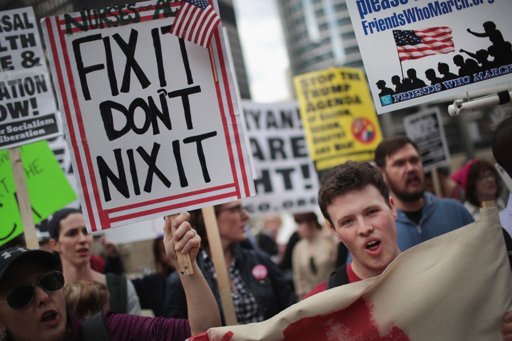 Obamacare supporters rally in Chicago
