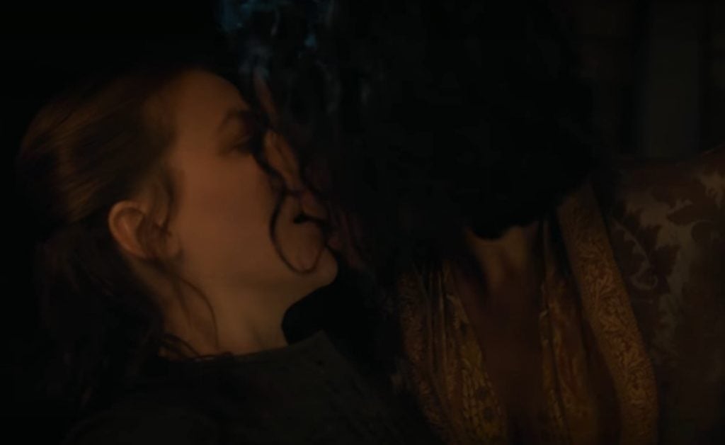 Two women kissing on Game of Thrones