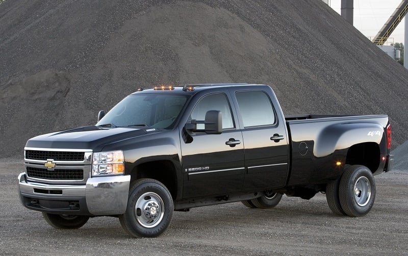 Automaker shot of Chevy Silverado 3500 HD pickup with dually setup