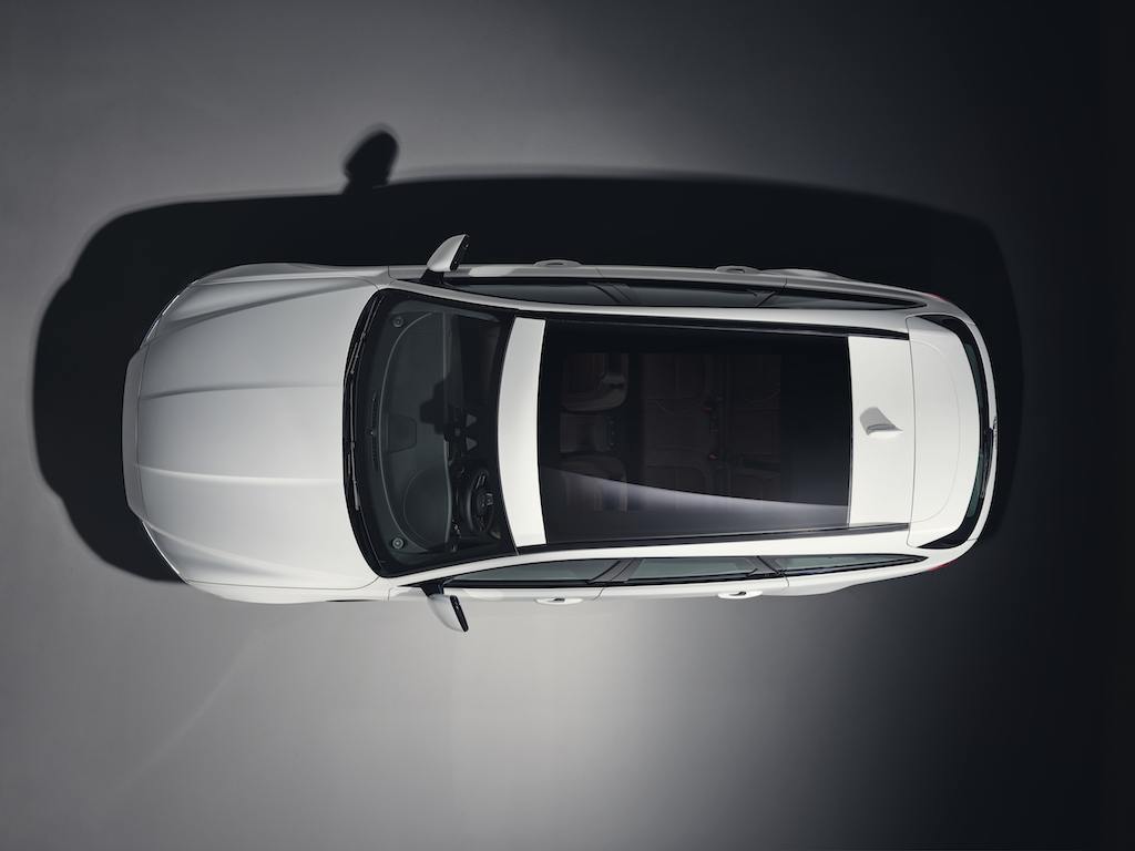 2018 Jaguar XF Sportbrake teaser image