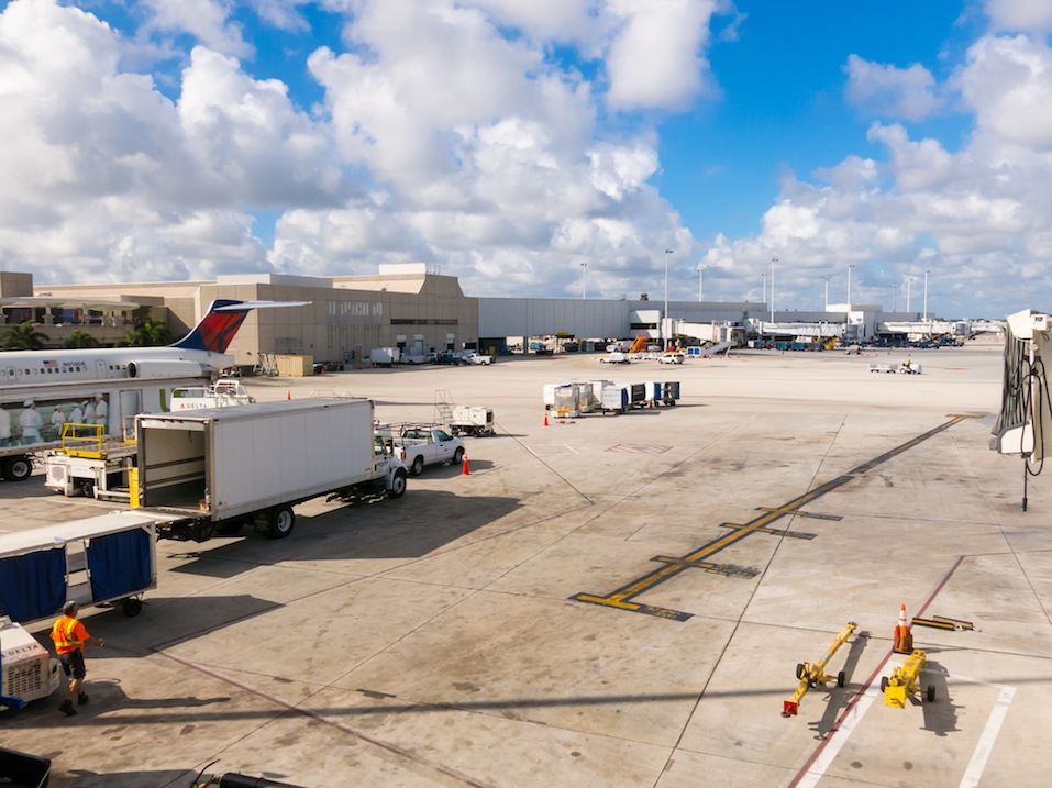 Platform of Fort Lauderdale Hollywood International Airport
