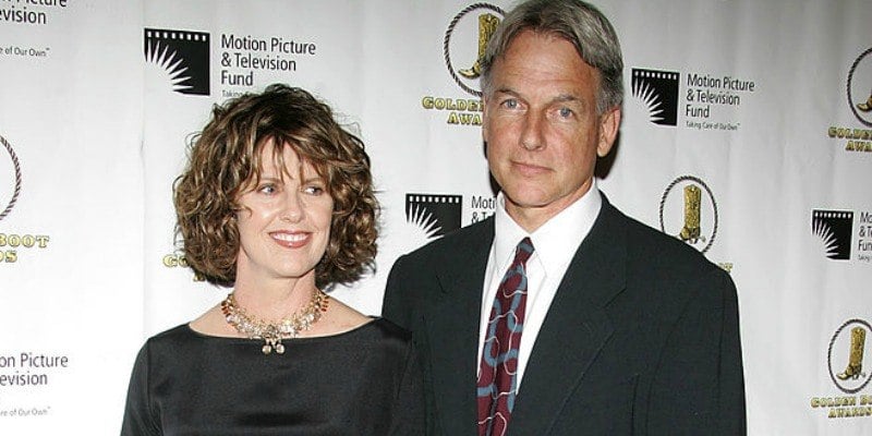 Mark Harmon and Pam Dawber pose together on the red carpet together.