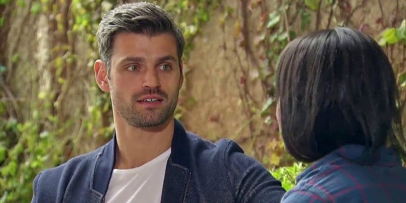 Peter makes a surprised face while talking to Rachel on The Bachelorette Peter makes a surprised face while talking to Rachel on The Bachelorette