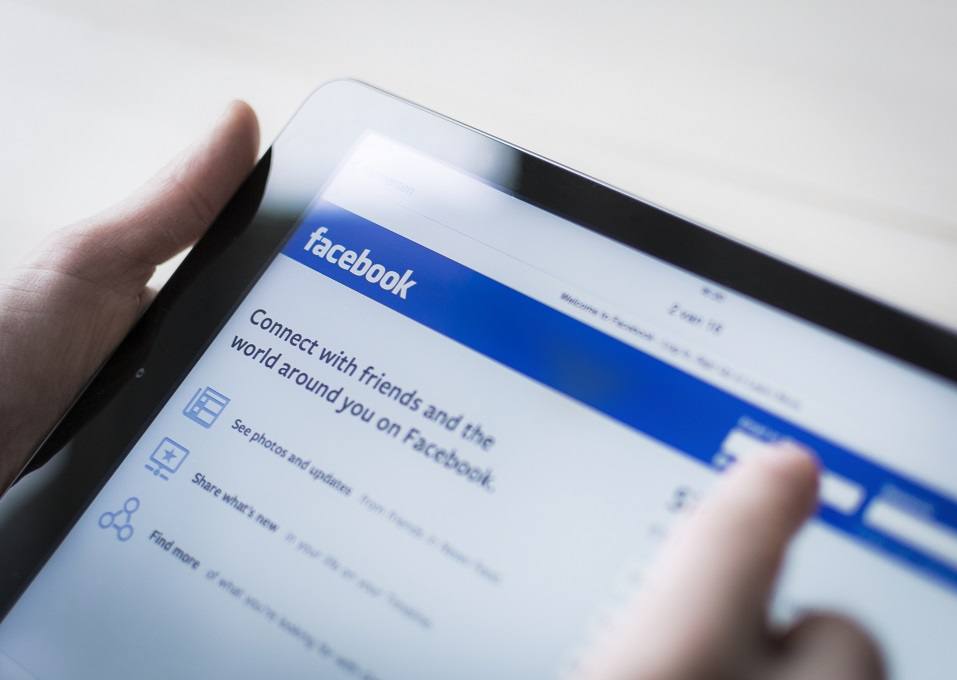 Facebook screen on ipad