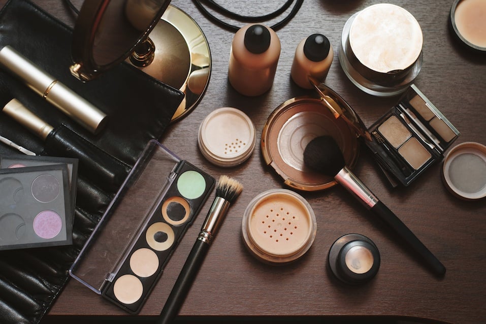 Set of decorative cosmetics