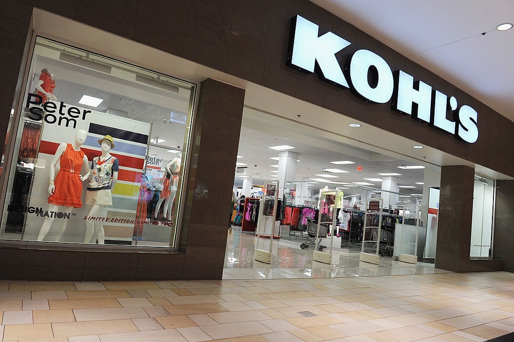 entrance to kohl's store