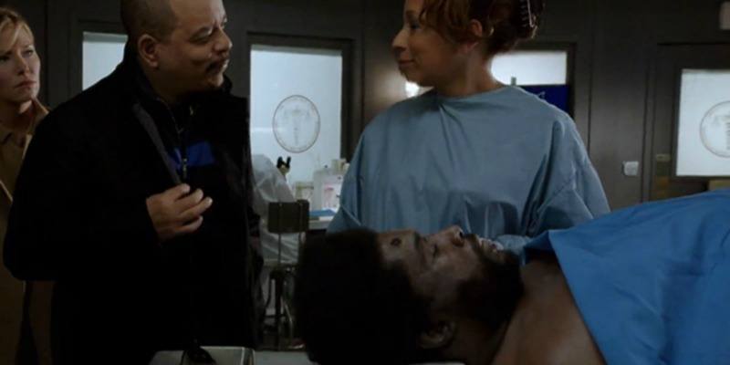 Questlove has a bullet wound in his head and is lying down in a morgue in Law & Order: SVU