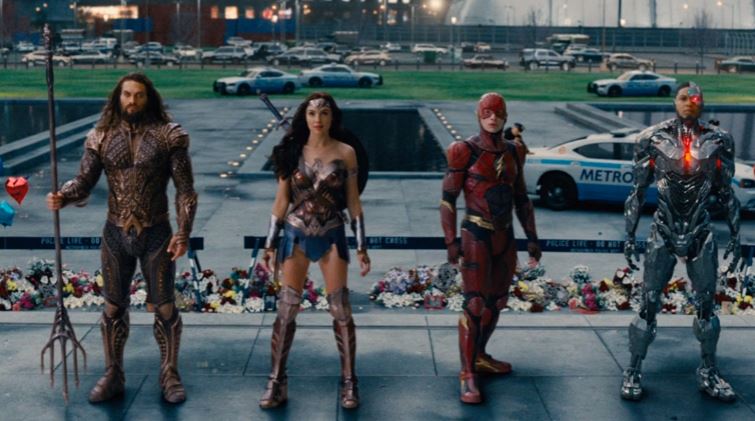 Aquaman, Wonder Woman, The Flash and Cyborg stand in a line and look ahead Aquaman, Wonder Woman, The Flash and Cyborg stand in a line and look ahead