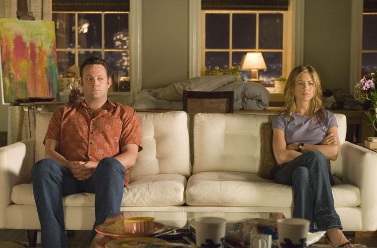 Vince Vaughn and Jennifer Aniston share an awkward quiet moment -- like a couple prepping for a divorce -- in "The Break-Up"