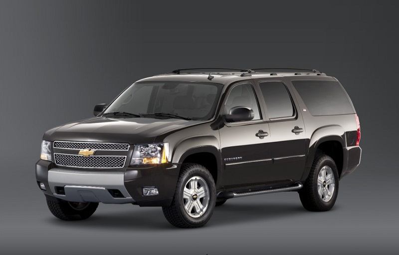 Front three-quarter view of Chevy Suburban from driver's side, 2014 model year