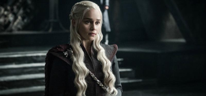 Daenerys Targaryen stands before her throne. Daenerys Targaryen stands before her throne.