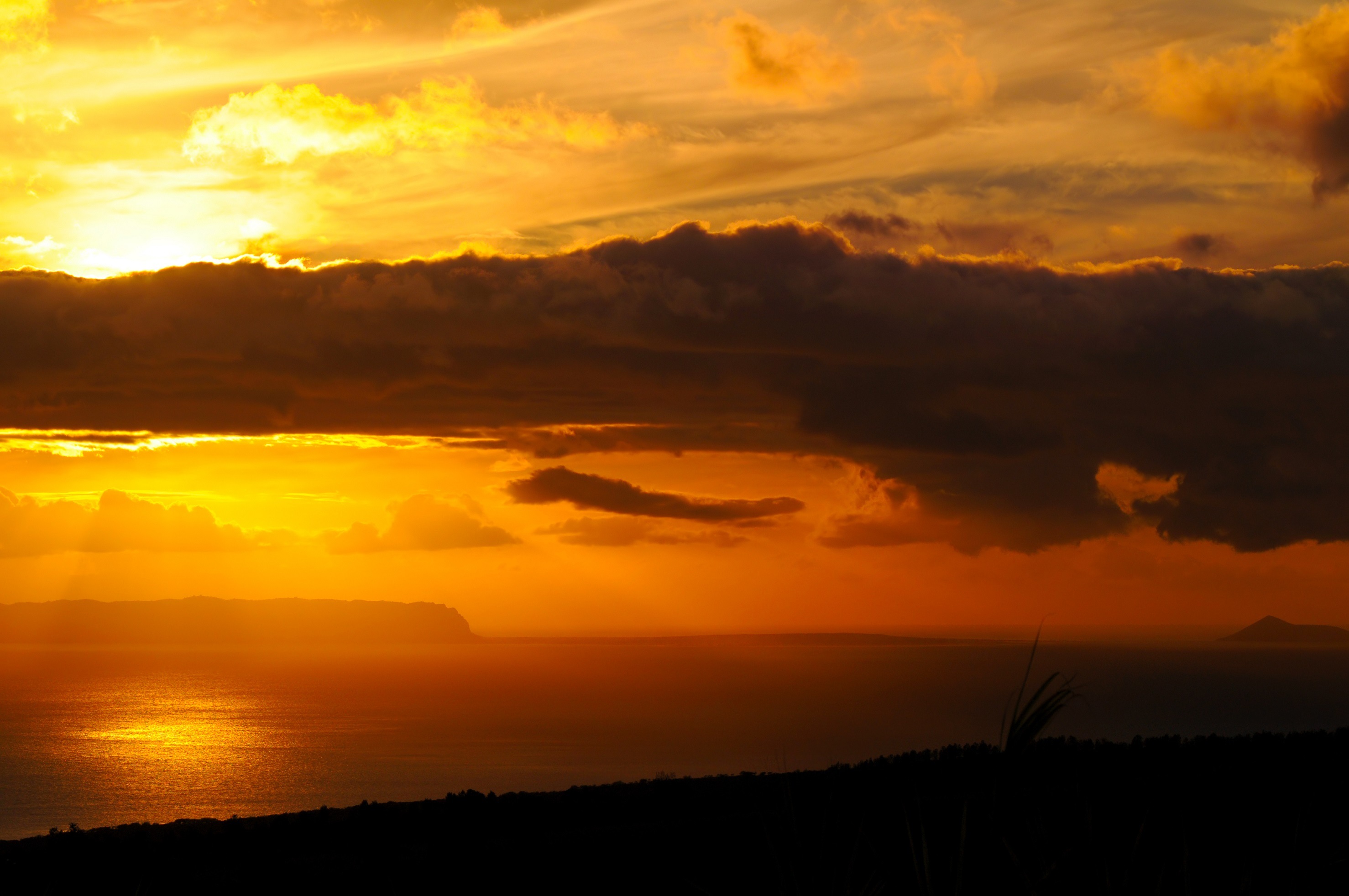 Sunset over the Hawaiian island of Niihau