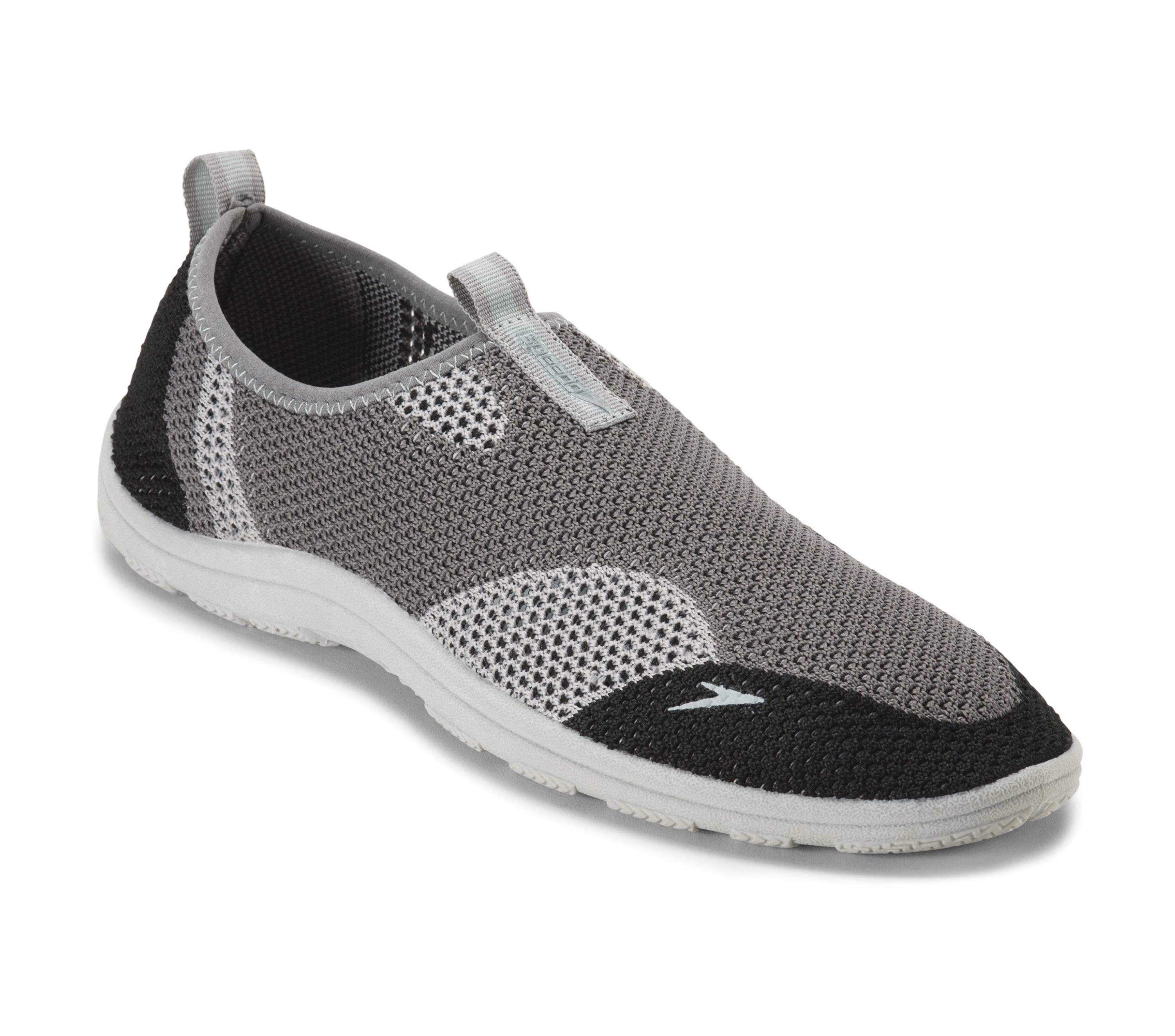 Men's water shoes