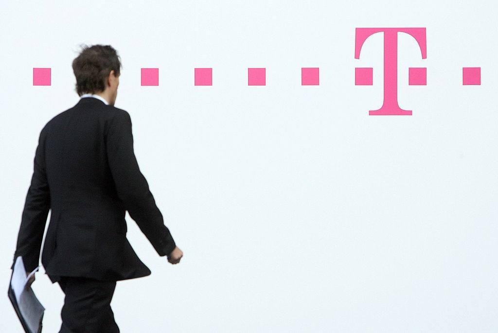 T-Mobile’s logo displayed T-Mobile’s logo