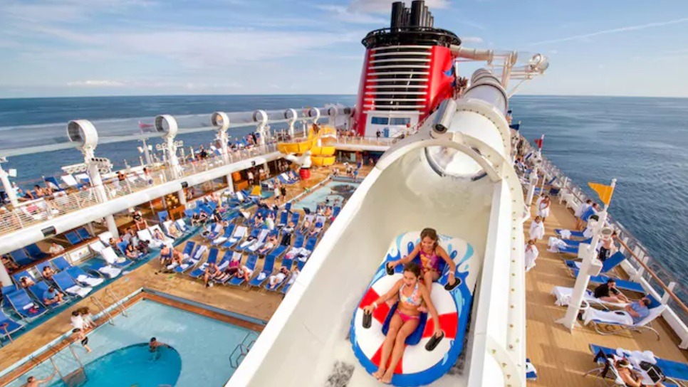 Disney Aqua duck water slide