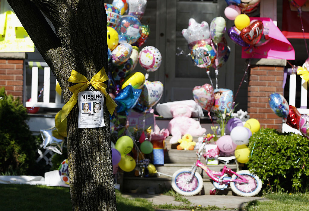gifts for amanda berry outside her home memorial for Cleveland victims
