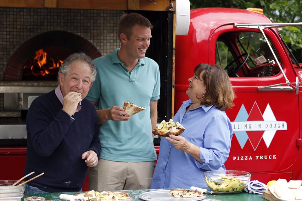 Jeffrey eating with Ina Garten