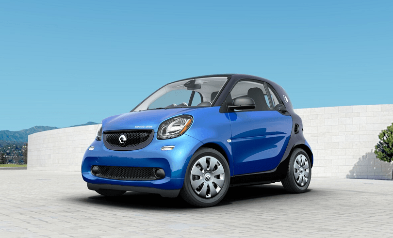Front three-quarter view of Smart Electric Drive in blue