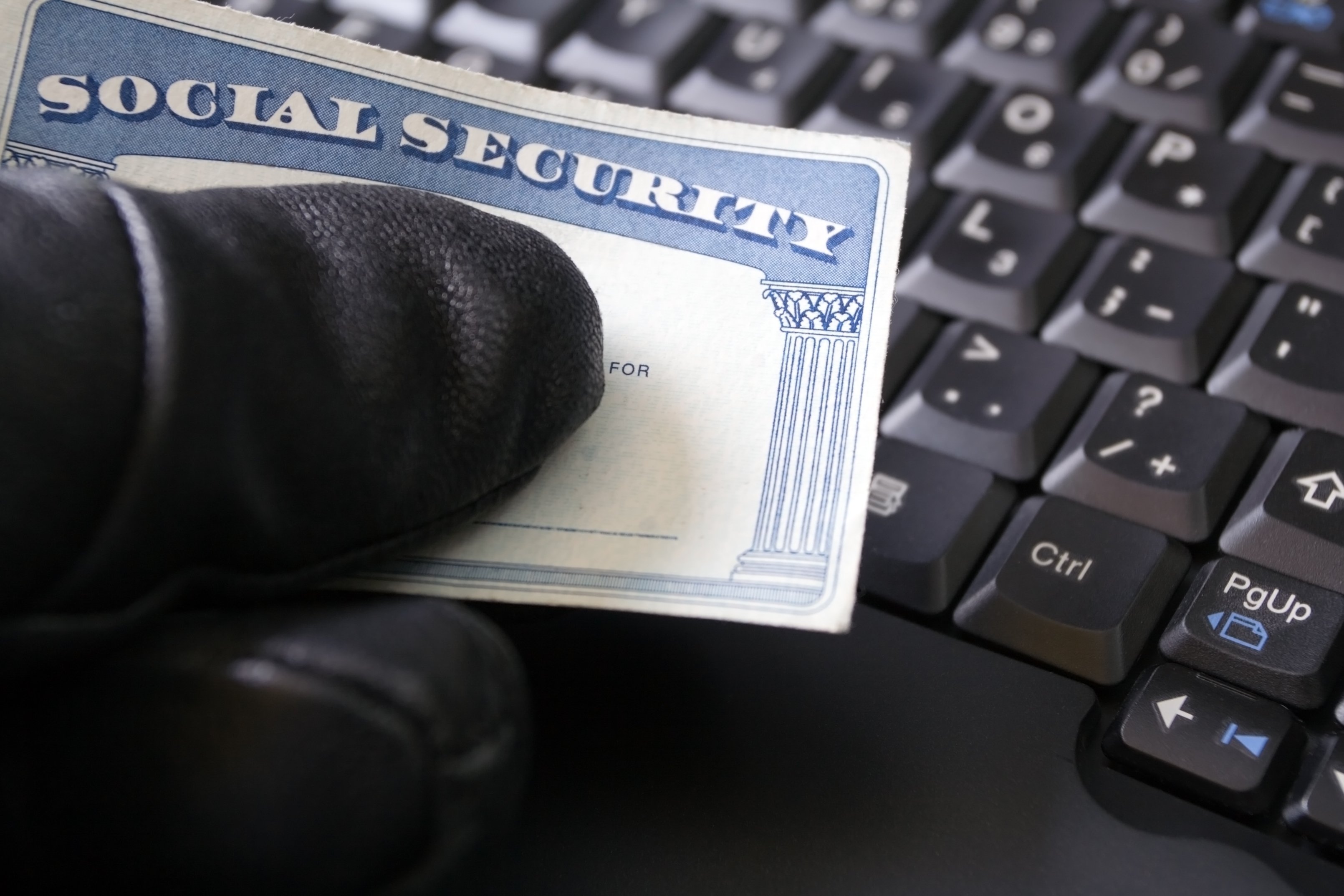 Social security identity thief