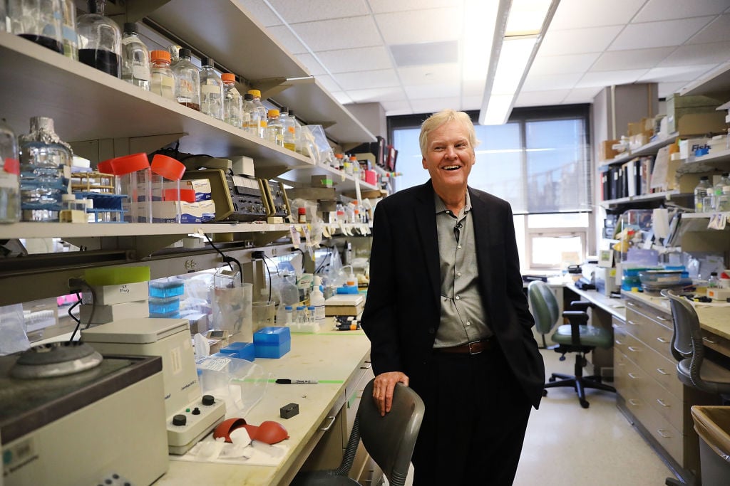nobel prize winner lab nobel prize winner in medicine in lab