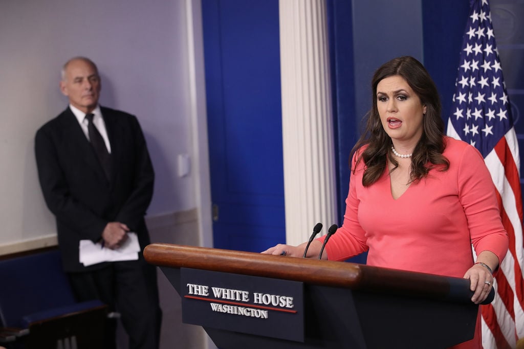Sarah Huckabee in pink at the white house press pool Sarah Huckabee in pink at the white house press pool
