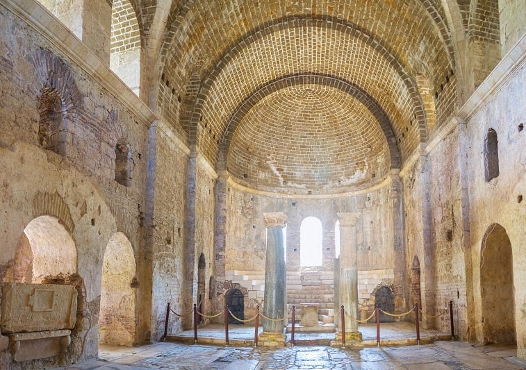 Main nave of St. Nicholas Church Nave of St. Nicholas Church