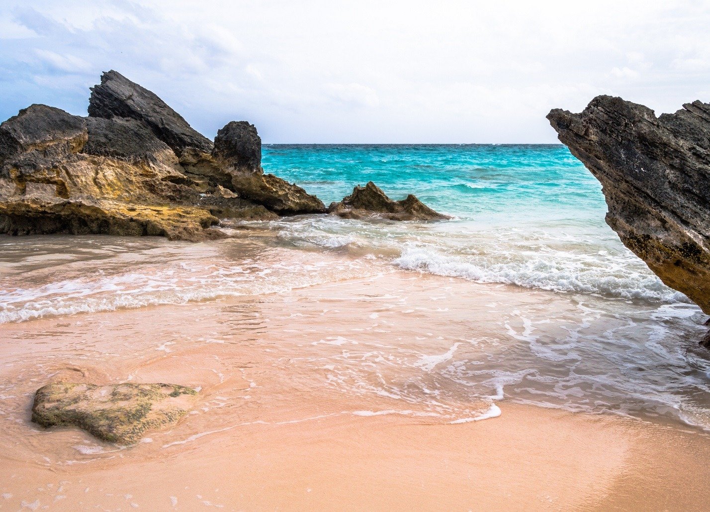 Bermuda Horseshoe Bay beach