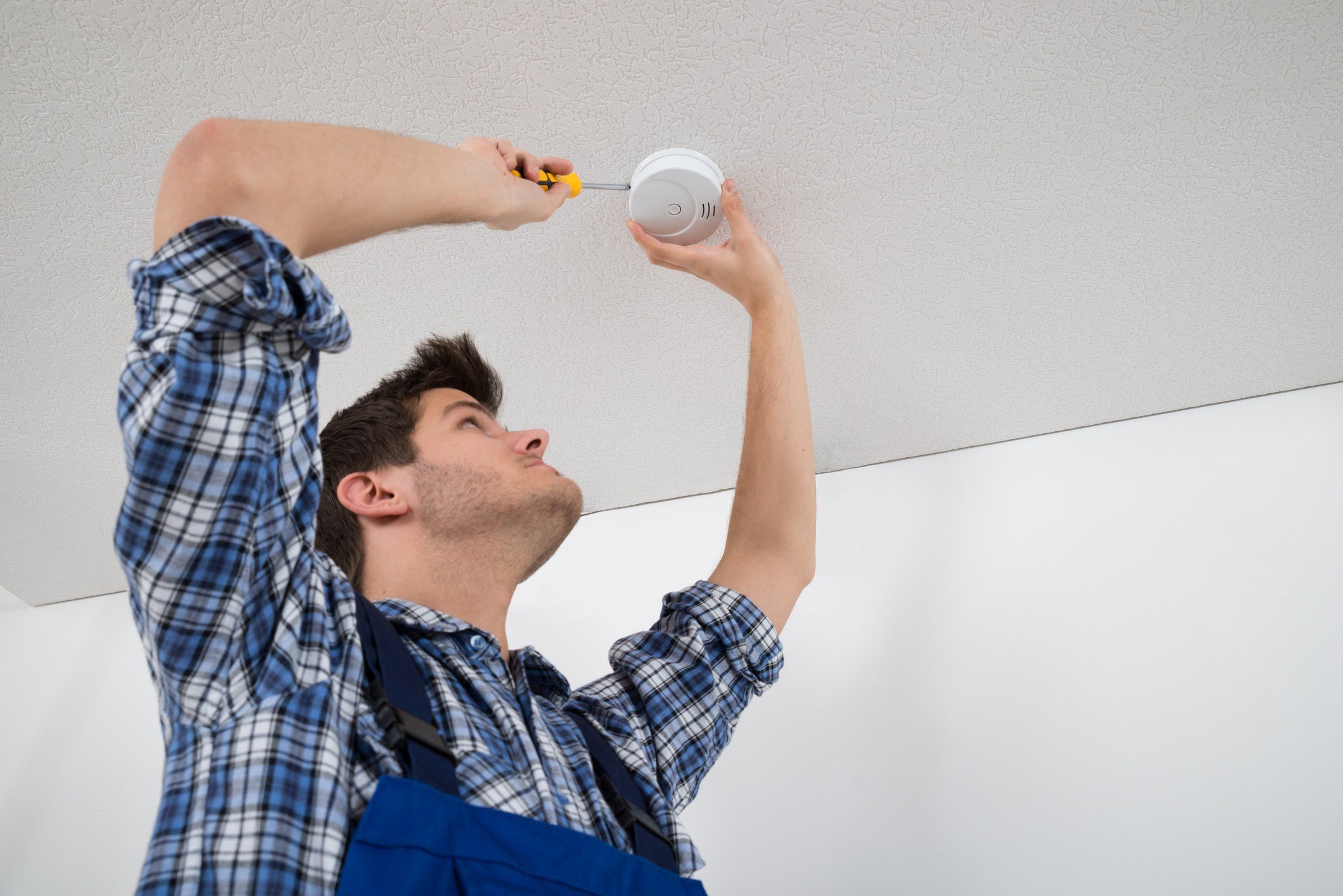 Changing smoke detector