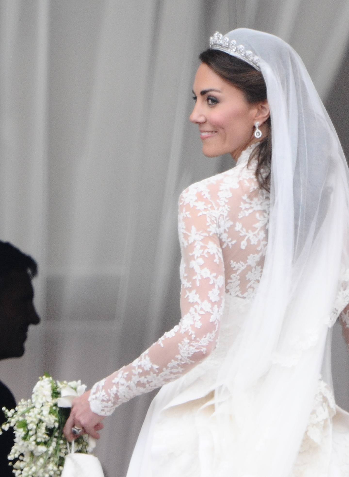 The Secret Message on Kate Middleton’s Wedding Dress You Never Noticed