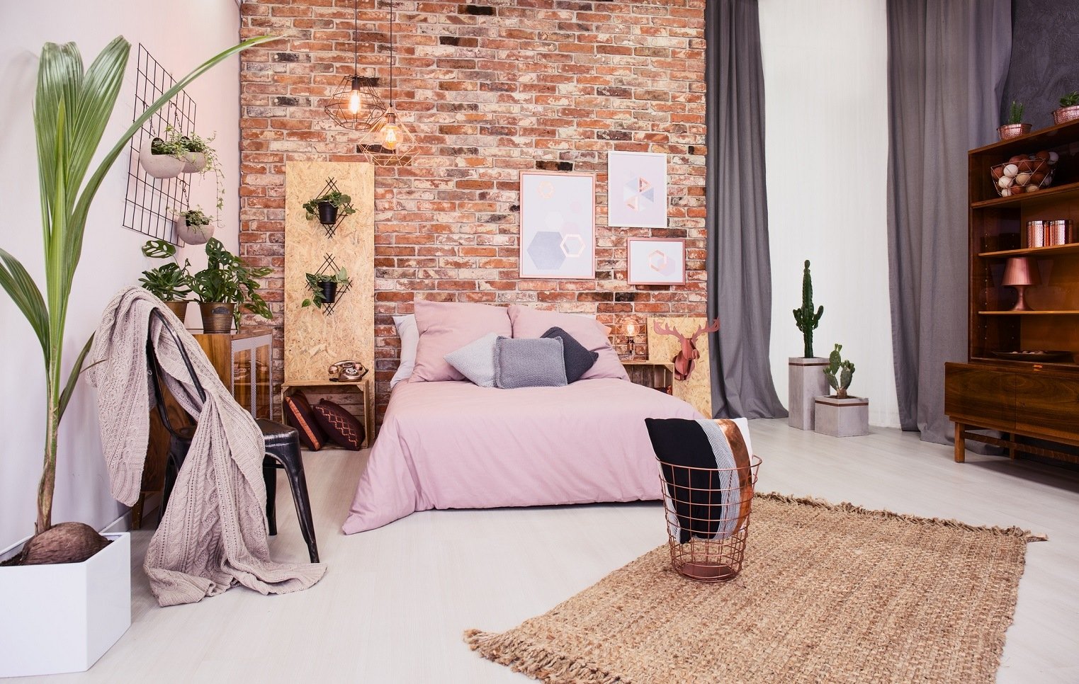 Light pink bedroom