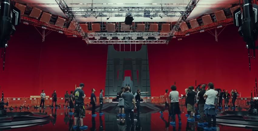 Supreme Leader Snoke's throne room Supreme Leader Snoke's throne room