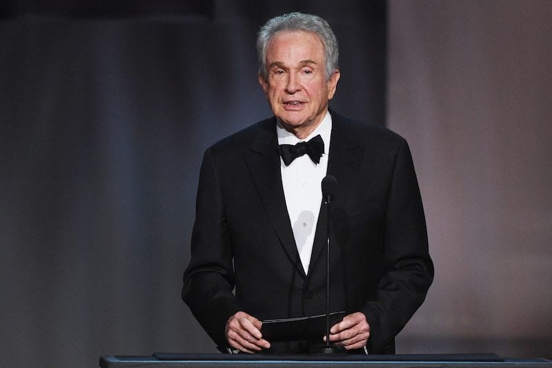 Actor Warren Beatty speaks onstage during American Film Institute's 45th Life Achievement Award Gala Actor Warren Beatty speaks onstage during American Film Institute's 45th Life Achievement Award Gala