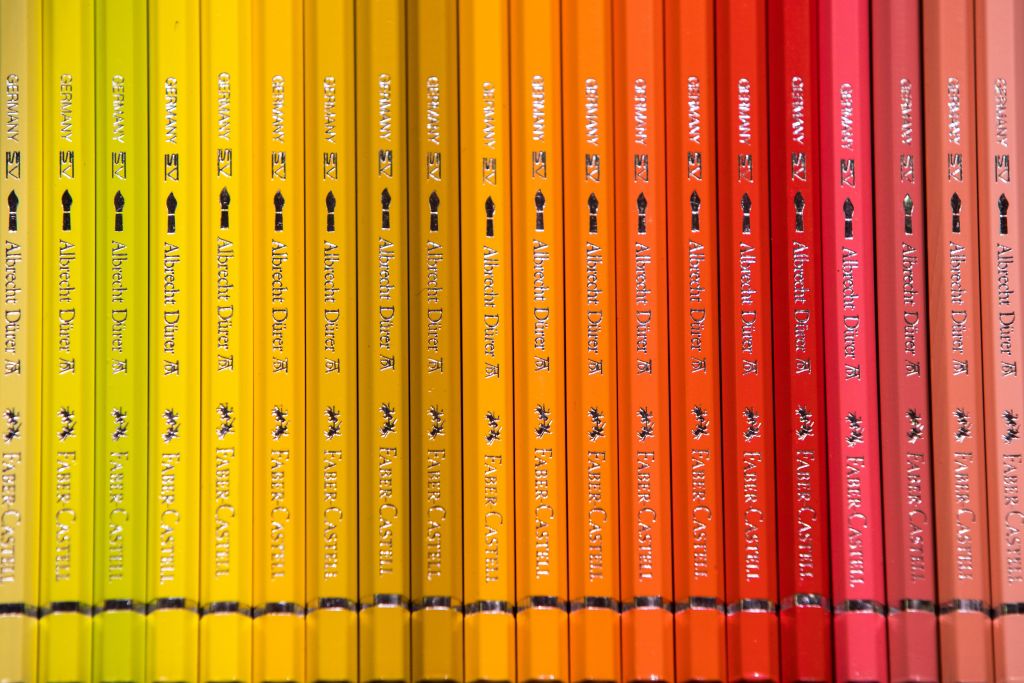 a row of pencils in color order a row of pencils in color order