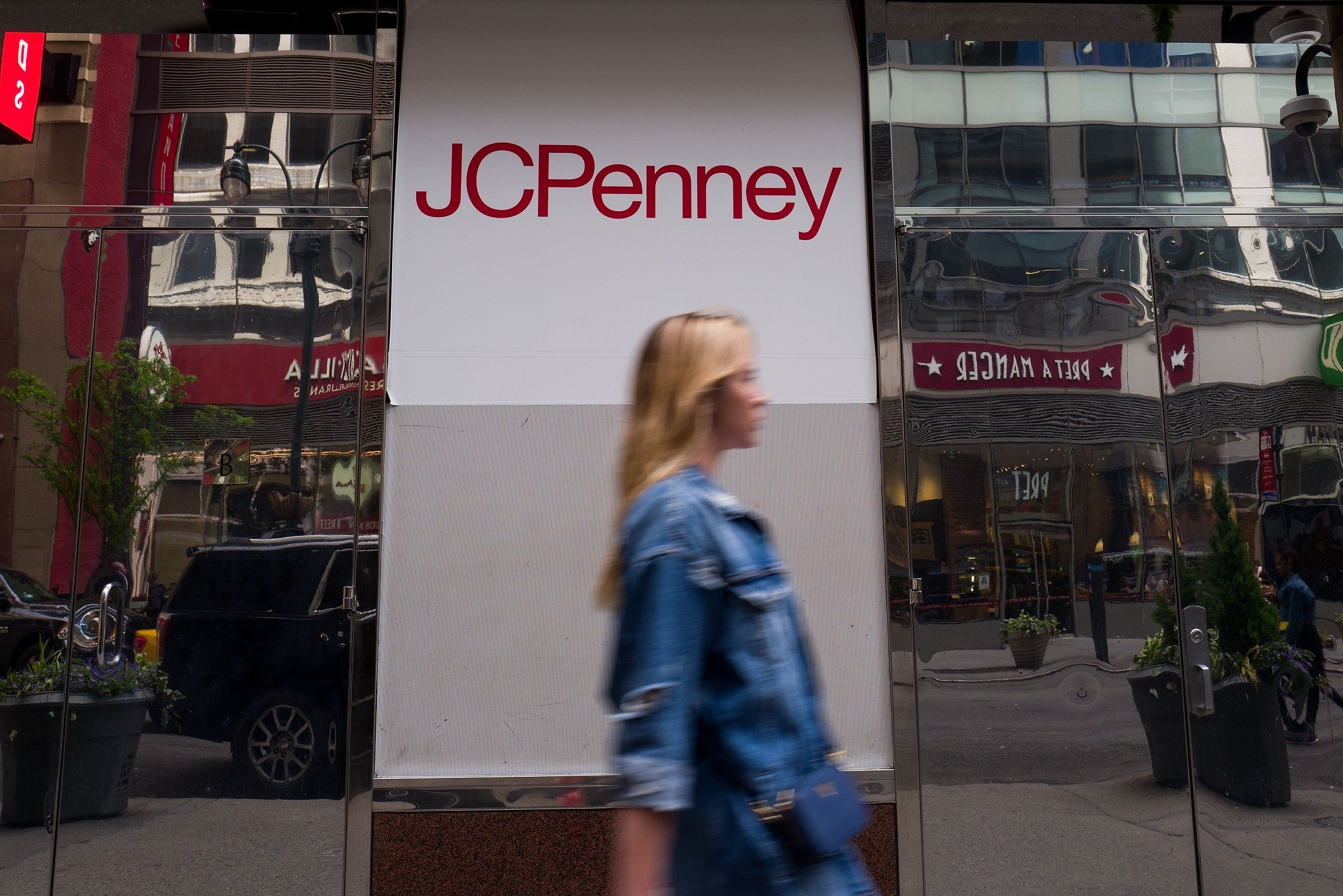 JC Penney Stock Plunges After Poor Q1 Earnings Report