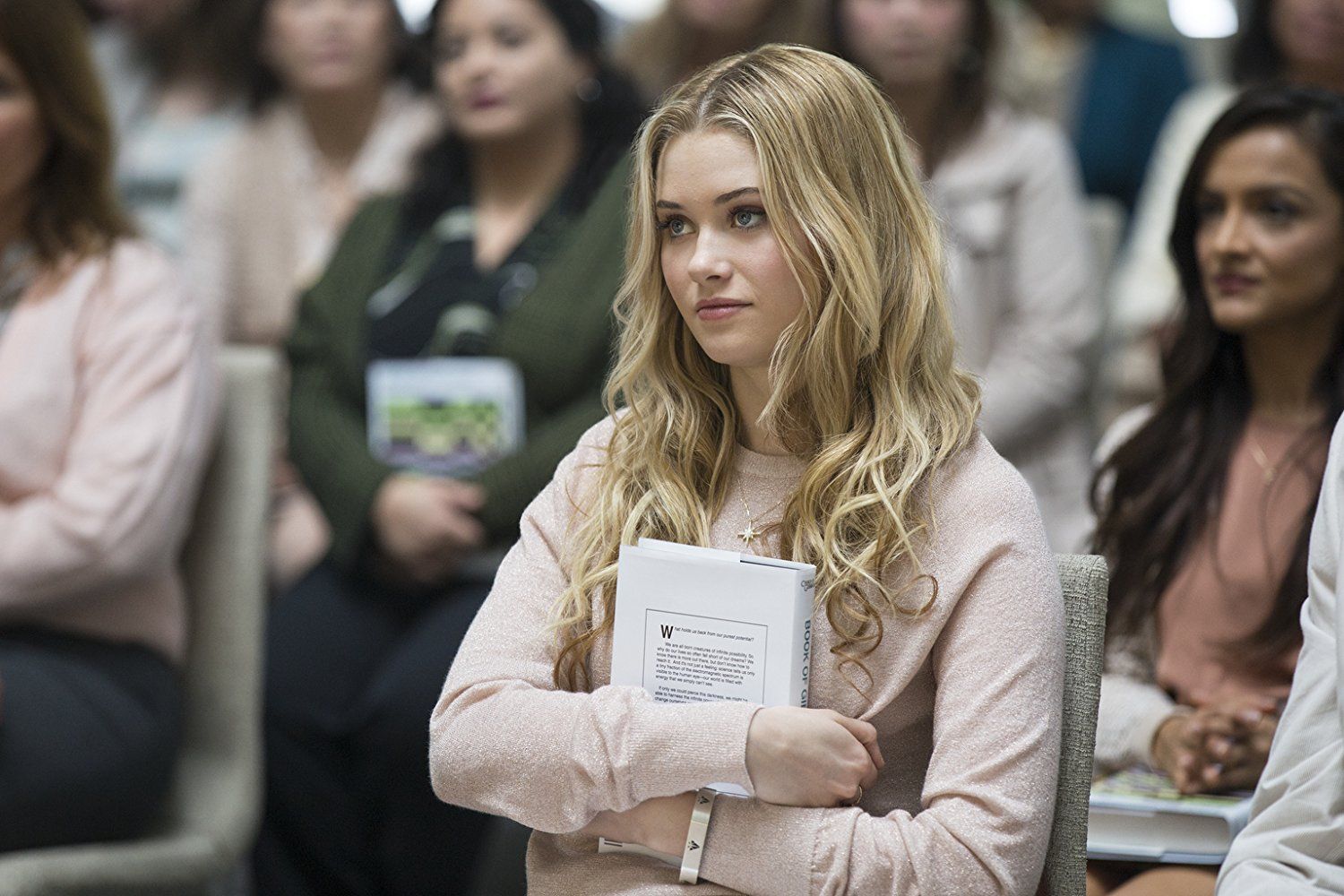 Virginia Gardner as Karolina Dean in Marvel's Runaways Virginia Gardner as Karolina Dean in Marvel's Runaways