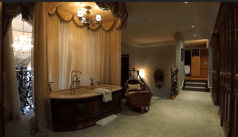 Celine Dion Bathroom