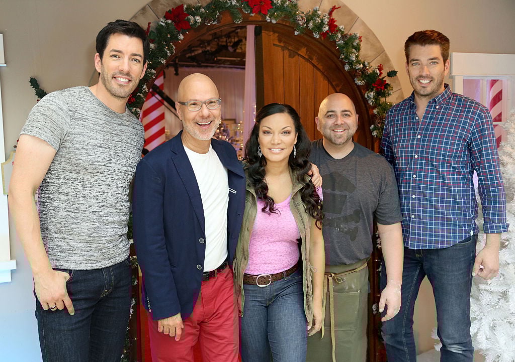 Drew Scott, Ron Ben-Israel, Egypt Sherrod, Duff Goldman, and Jonathan Scott visit with fans.