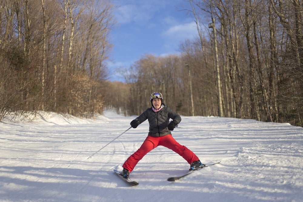 Skiing at beginner level Beginning to practice