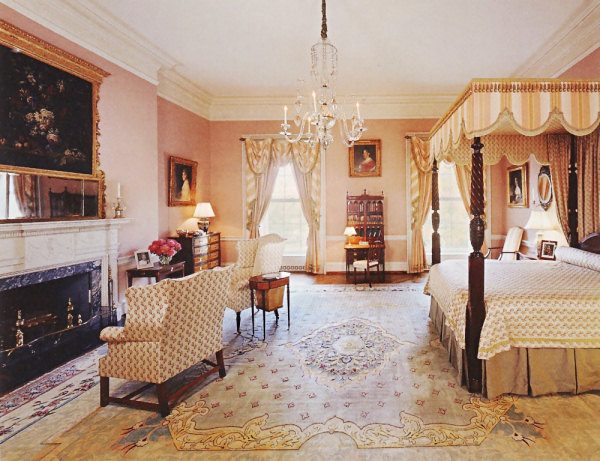 Queen's Bedroom White-House
