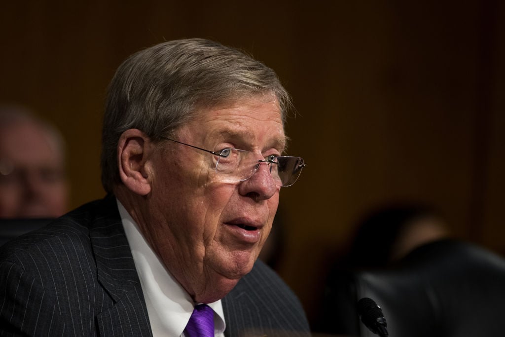 Senate Veterans' Affairs Committee Holds Nomination Hearing For David Shulkin To Be Veterans Affairs Secretary Committee chairman Sen. Johnny Isakson (R-GA) questions David Shulkin, President Donald Trump's nominee for Secretary of Veterans Affairs