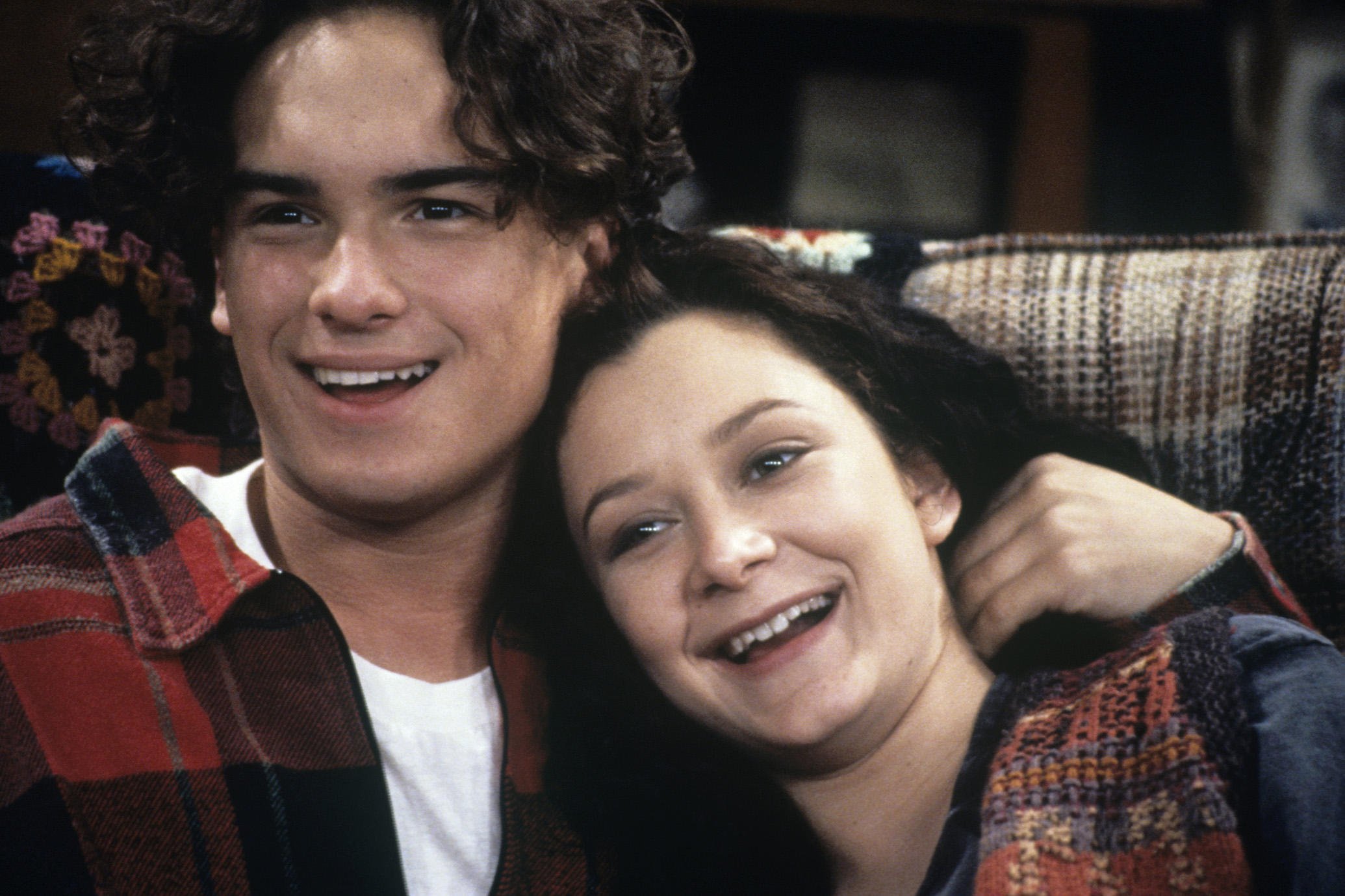 Johnny Galecki as David Healy and Sara Gilbert as Darlene Conner on Roseanne