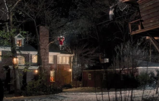kevin ziplines to the treehouse in home alone