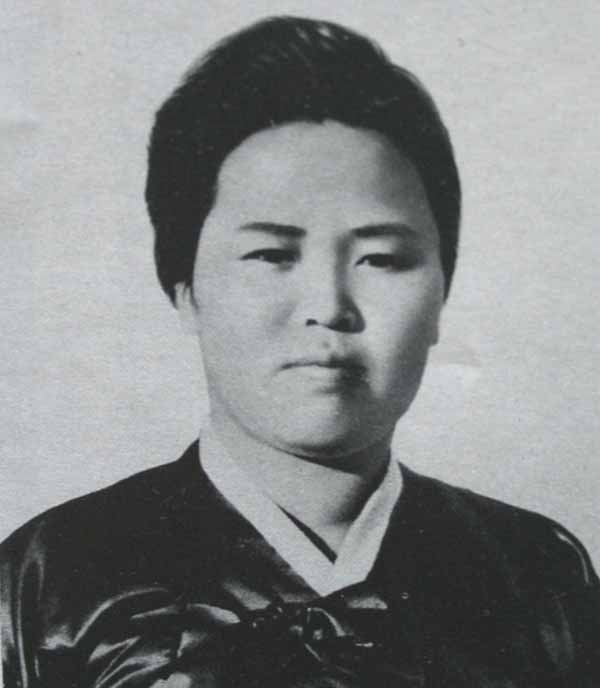 kim jong suk, kim jong il's mother