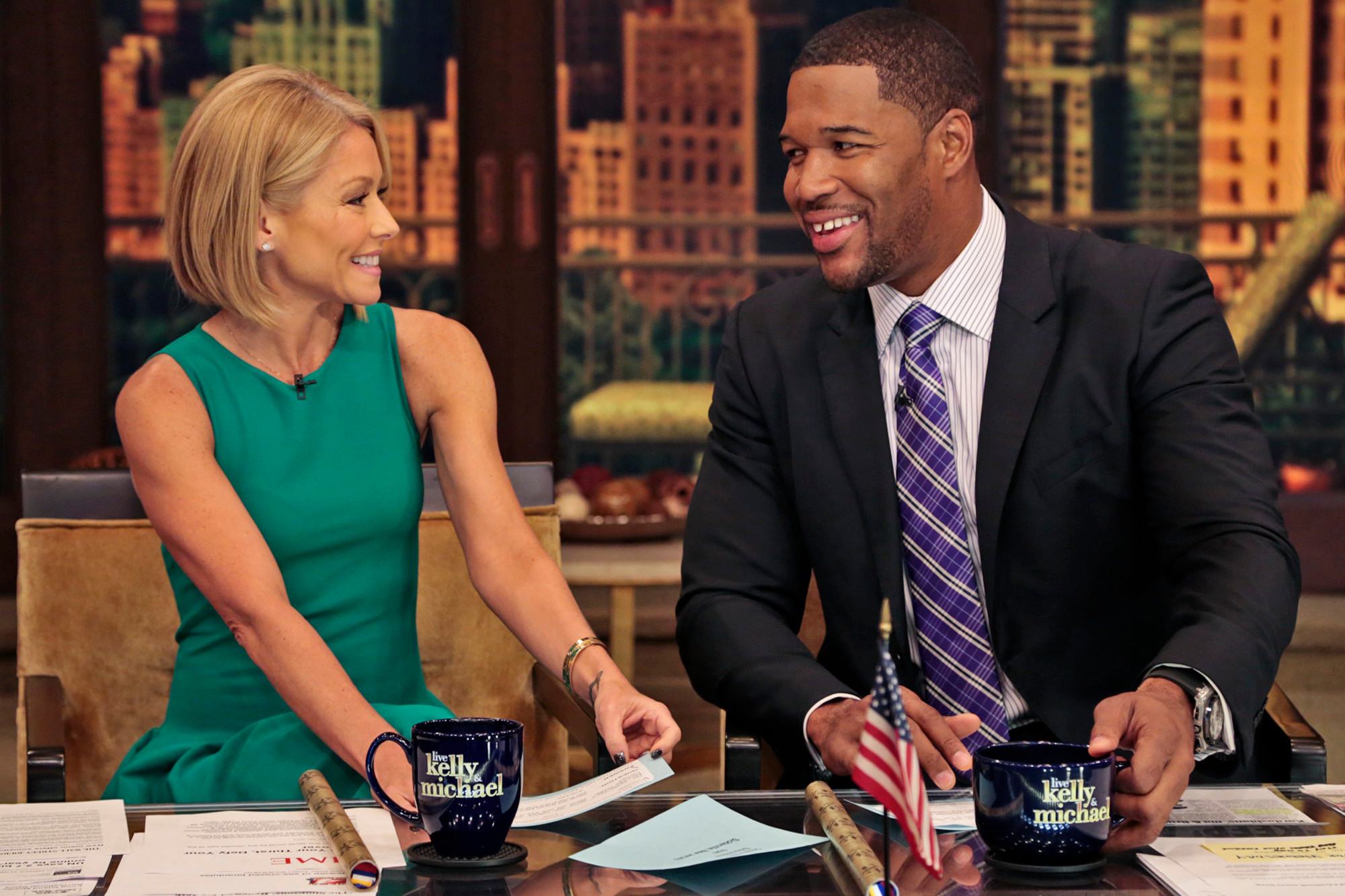 Kelly Ripa and Michael Strahan on Live with Kelly and Michael Kelly Ripa and Michael Strahan on Live with Kelly and Michael