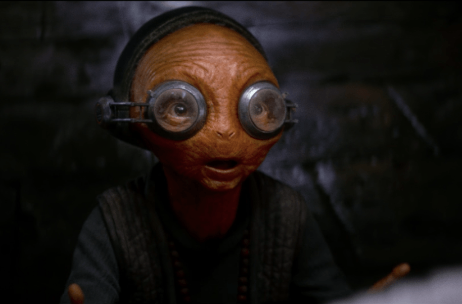 Maz tells Rey the lightsaber calls to her in Star Wars: The Last Jedi