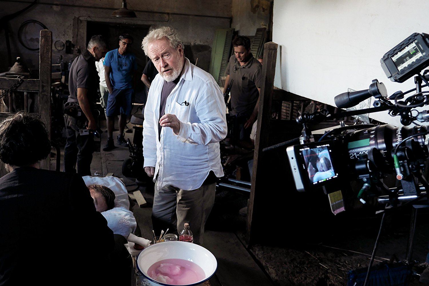 Ridley Scott behind the scenes of All the Money in the World